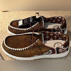 Hey Dude Shoes Wendy Rodeo Tan Aztec Buckle Exclusive
